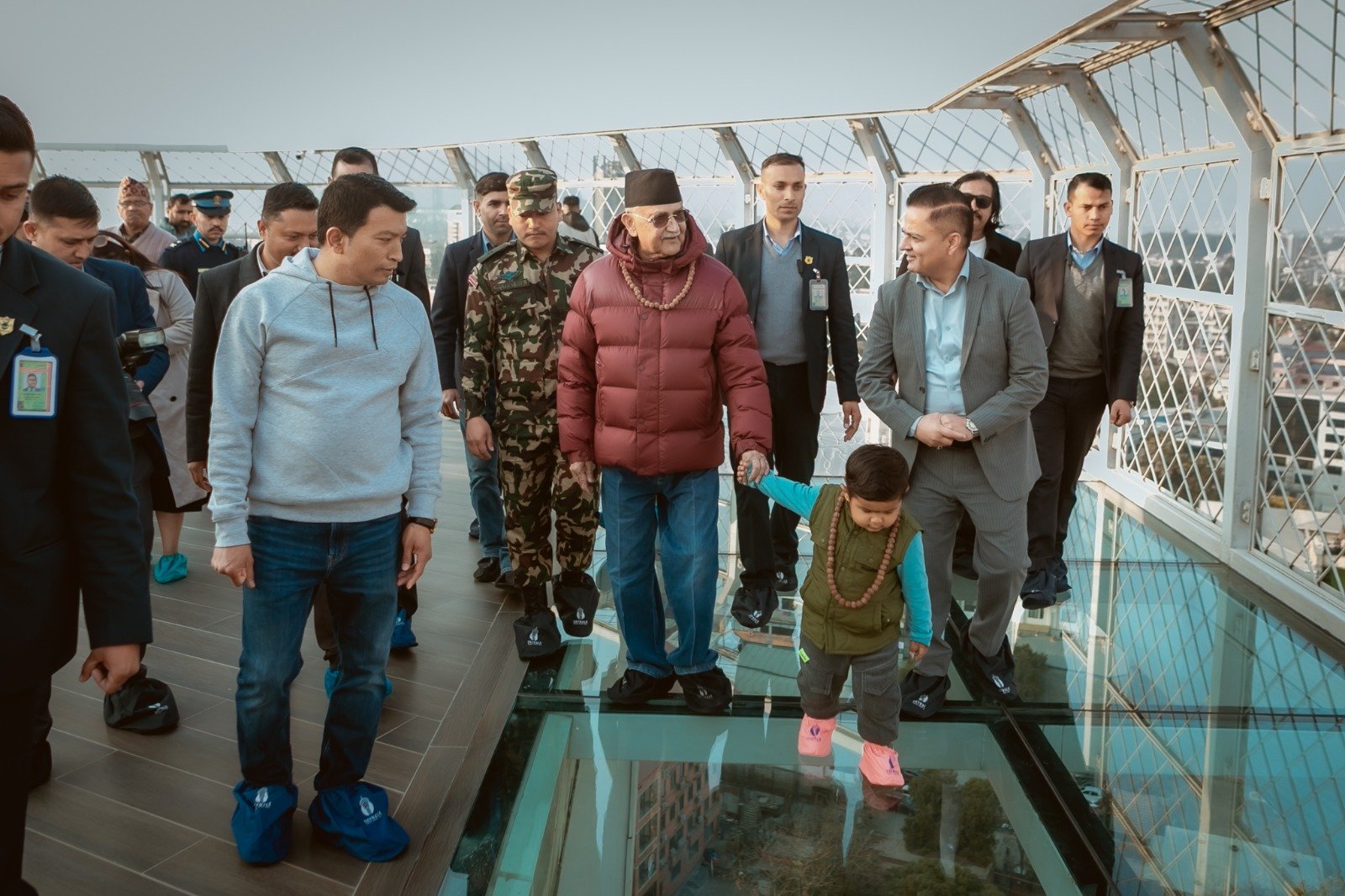 प्रधानमन्त्री ओलीद्वारा स्काइवाक टावरको अवलोकन, पर्यटन प्रवर्द्धनमा आशा