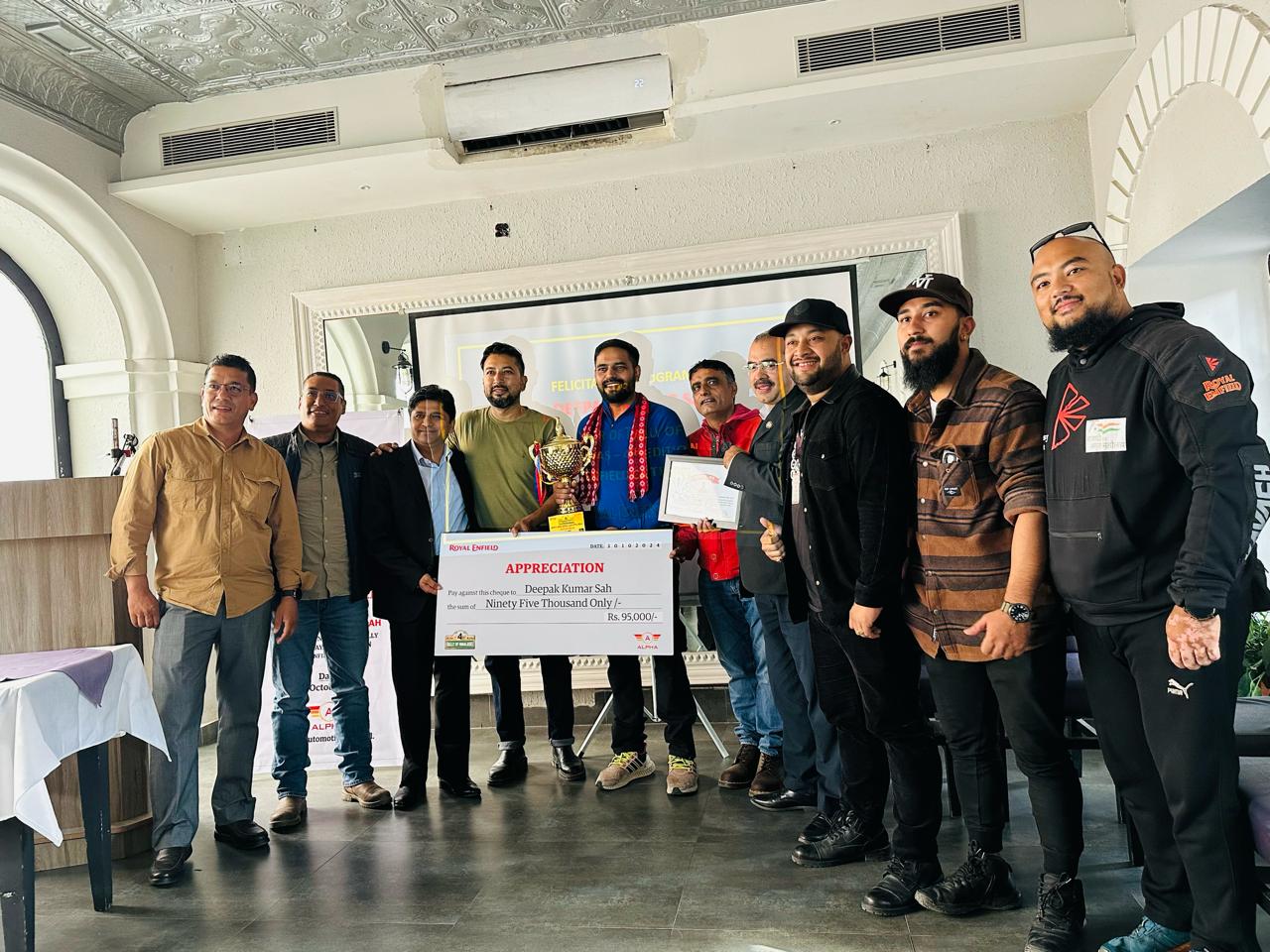 अल्फा अटोमोटीभबाट दीपक साह सम्मानित