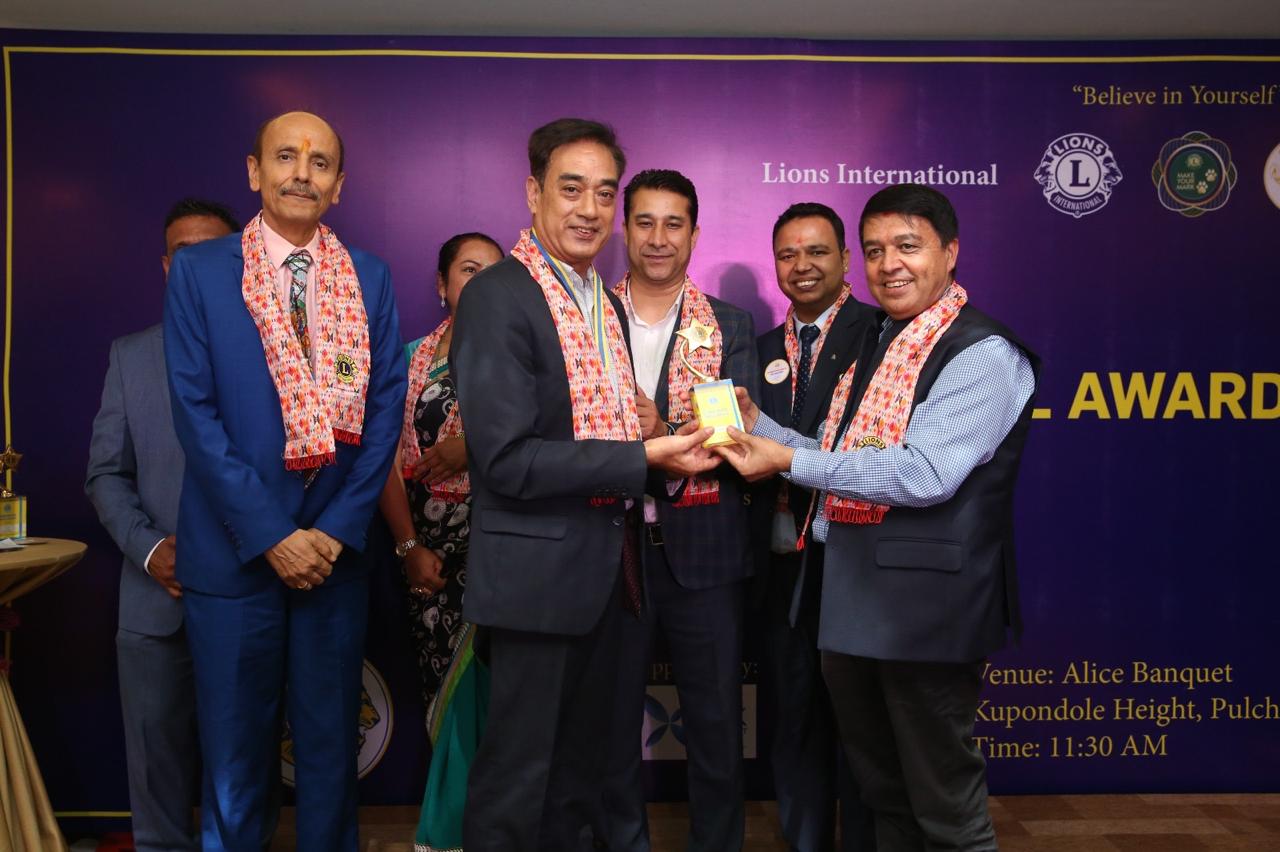 नेपाल चेम्बर अफ कमर्सका अध्यक्ष मल्ललाई कर्पोरेट सोसियल अवार्ड