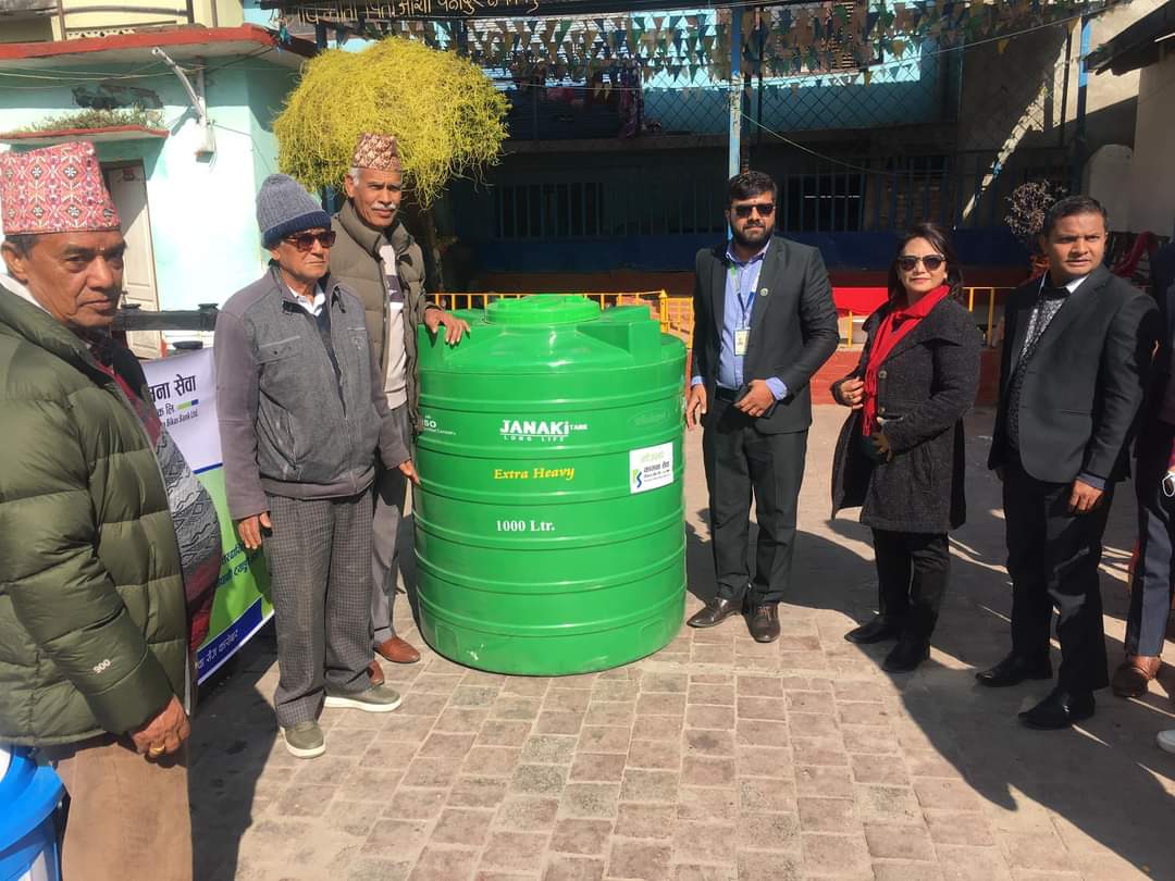 कामना बैंकद्वारा दिव्येश्वरी मन्दिरलाई खानेपानीे ट्याङ्की र डस्टबिन हस्तान्तरण