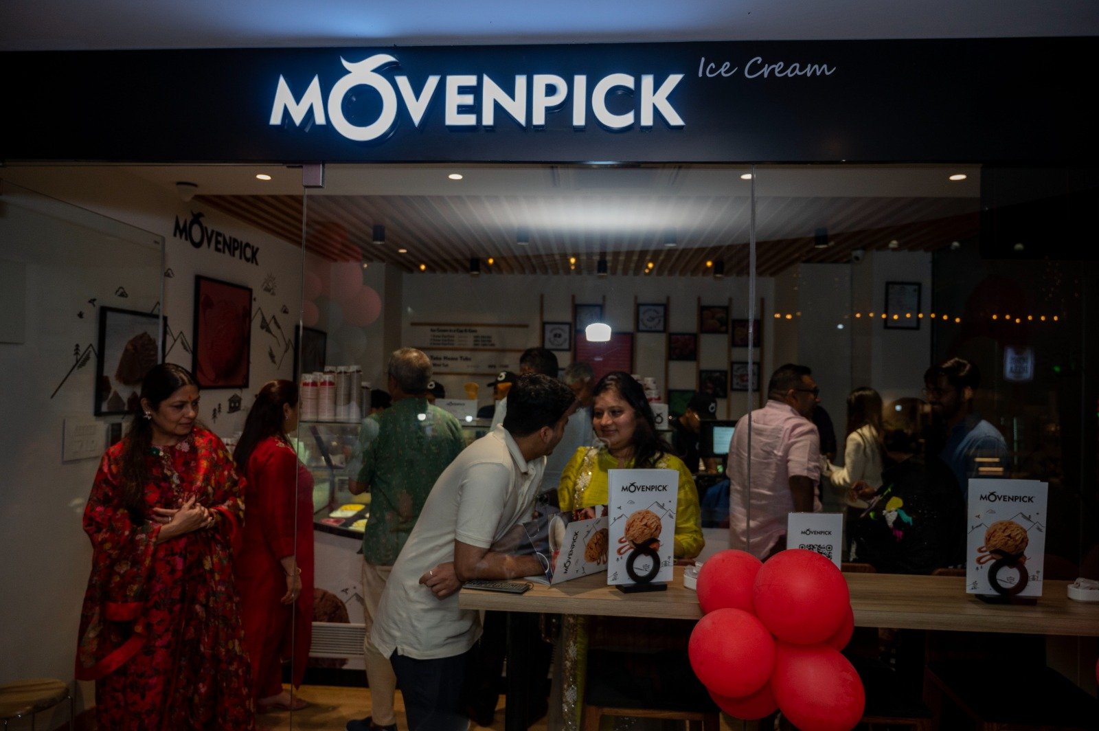 स्विजर्ल्याण्डको प्रसिद्ध आइसक्रिम मुभएनपिक’ अब नेपालमा