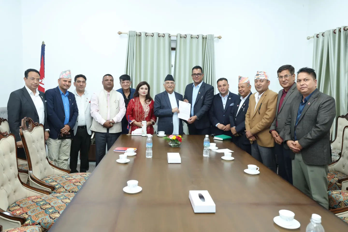 प्रधानमन्त्रीलाई सुनचाँदी व्यवसायीको ध्यानाकर्षण– विलासिता कर लगाउँदा हाम्रो व्यवसाय धरासयी हुन्छ