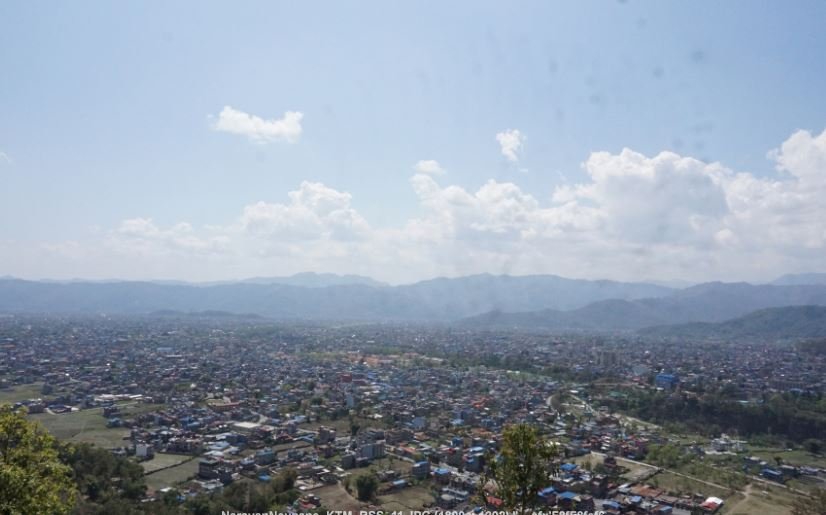 काहुँडाँडाबाट देखिएको पोखरा