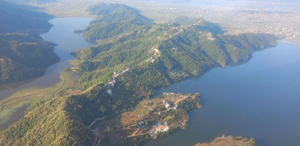 बेगनास ताल र रुपा तालको दृश्य