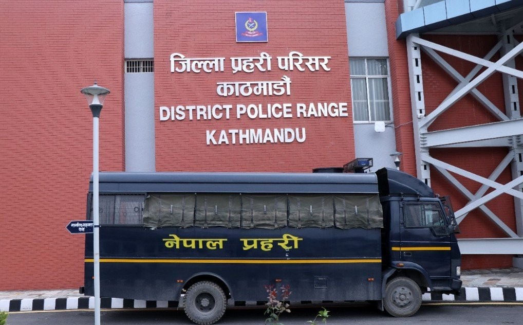 काठमाडौँमा प्रहरीको ‘स्वीप अपरेसन’: ७५ जना पक्राउ, १२ फरार कसुरदार र प्रतिवादीसमेत नियन्त्रणमा