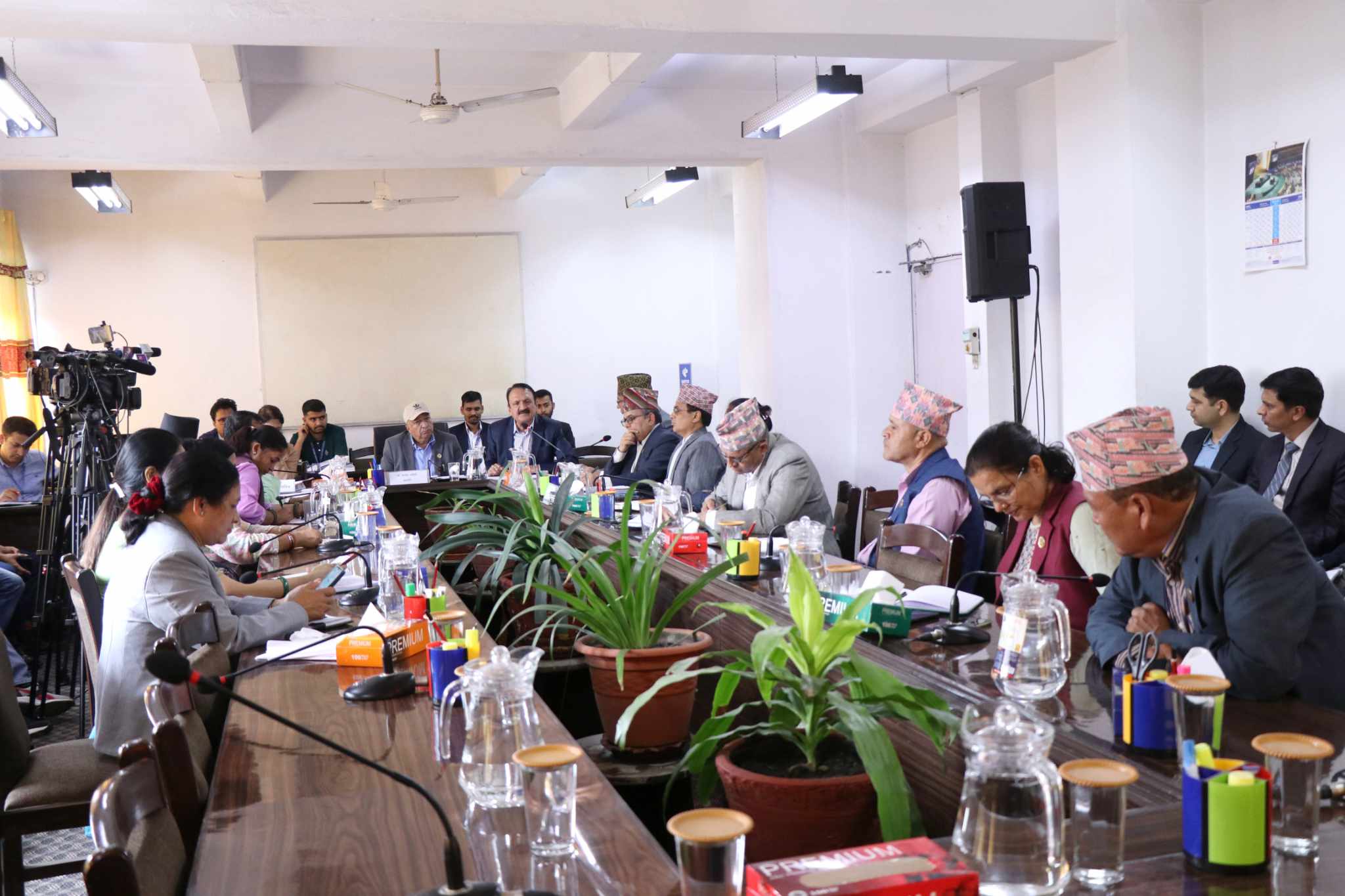 मौद्रिक नीतिमा पूर्वअर्थमन्त्री महतको असहमति
