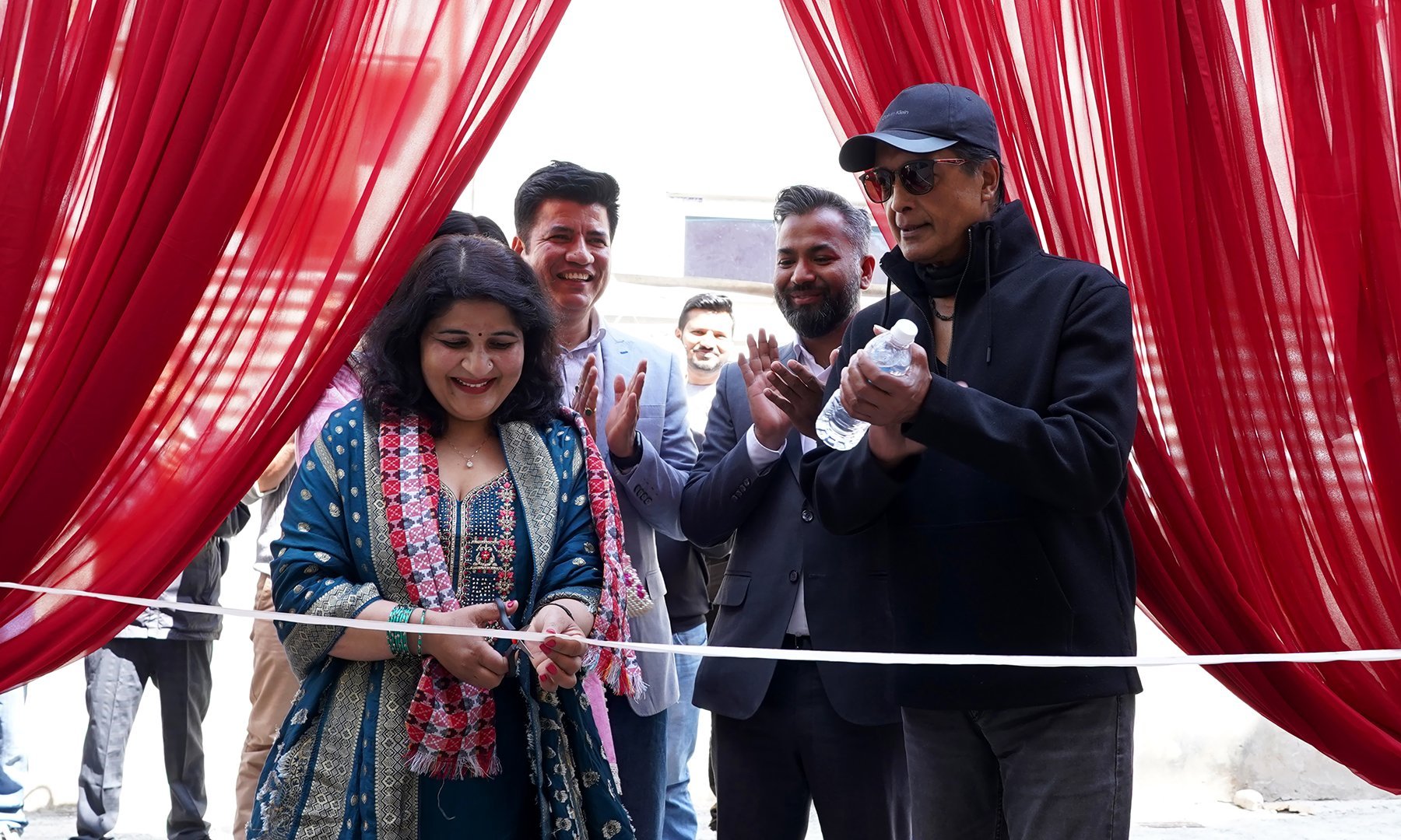ईसेवाको “मेरो डिजिटल देश” अभियान अन्तर्गत अञ्जुलालाई घर हस्तान्तरण