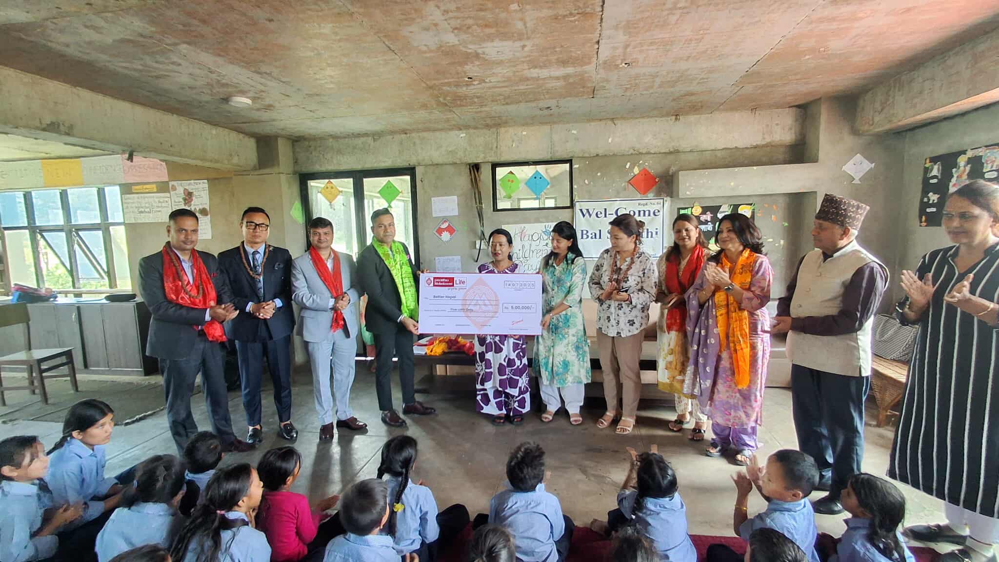 प्रभु महालक्ष्मी लाइफद्वारा बेटर नेपाललाई नगद सहयोग