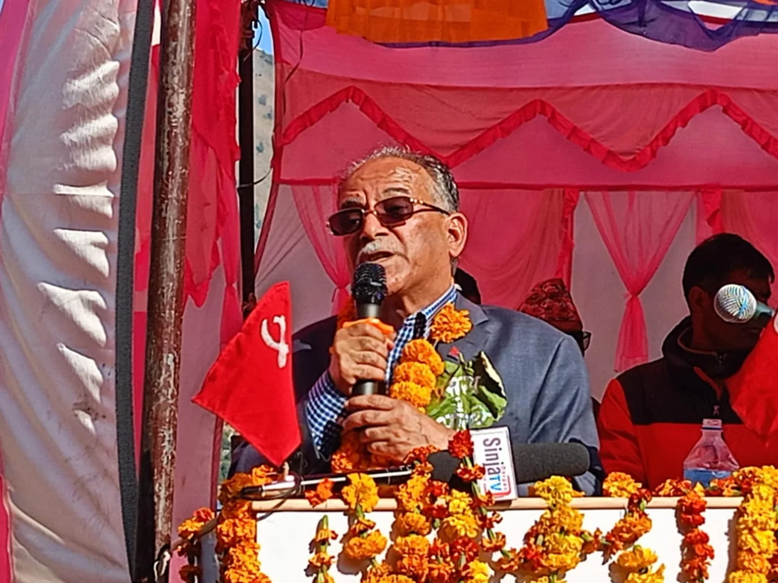 माओवादीप्रति आकर्षणको लहर सुरु भएको छः प्रचण्ड