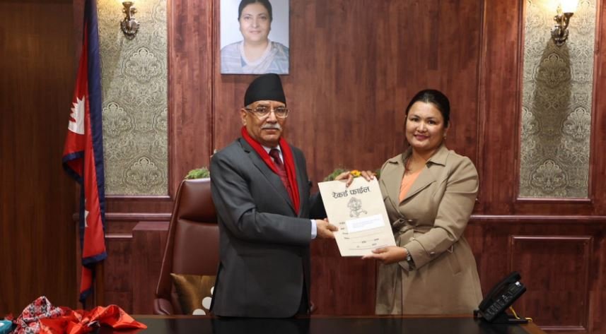 प्रम दाहालसँग नेवापसको भेट