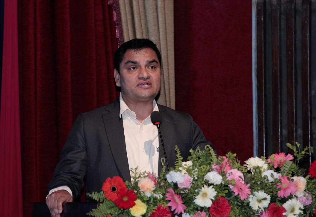 नेपालमा स्वास्थ्य जनशक्तिको अभाव छैनः स्वास्थ्यमन्त्री पौडेल
