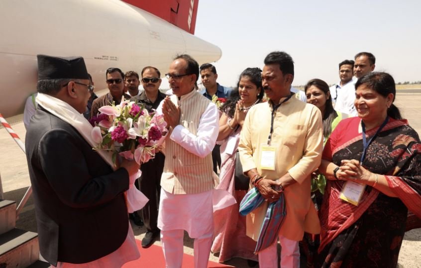 इन्दोरमा प्रम प्रचण्डलाई स्वागत