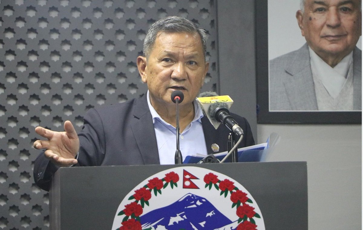 नेपालको आकाश सुरक्षित छैन : सञ्चारमन्त्री गुरुङ