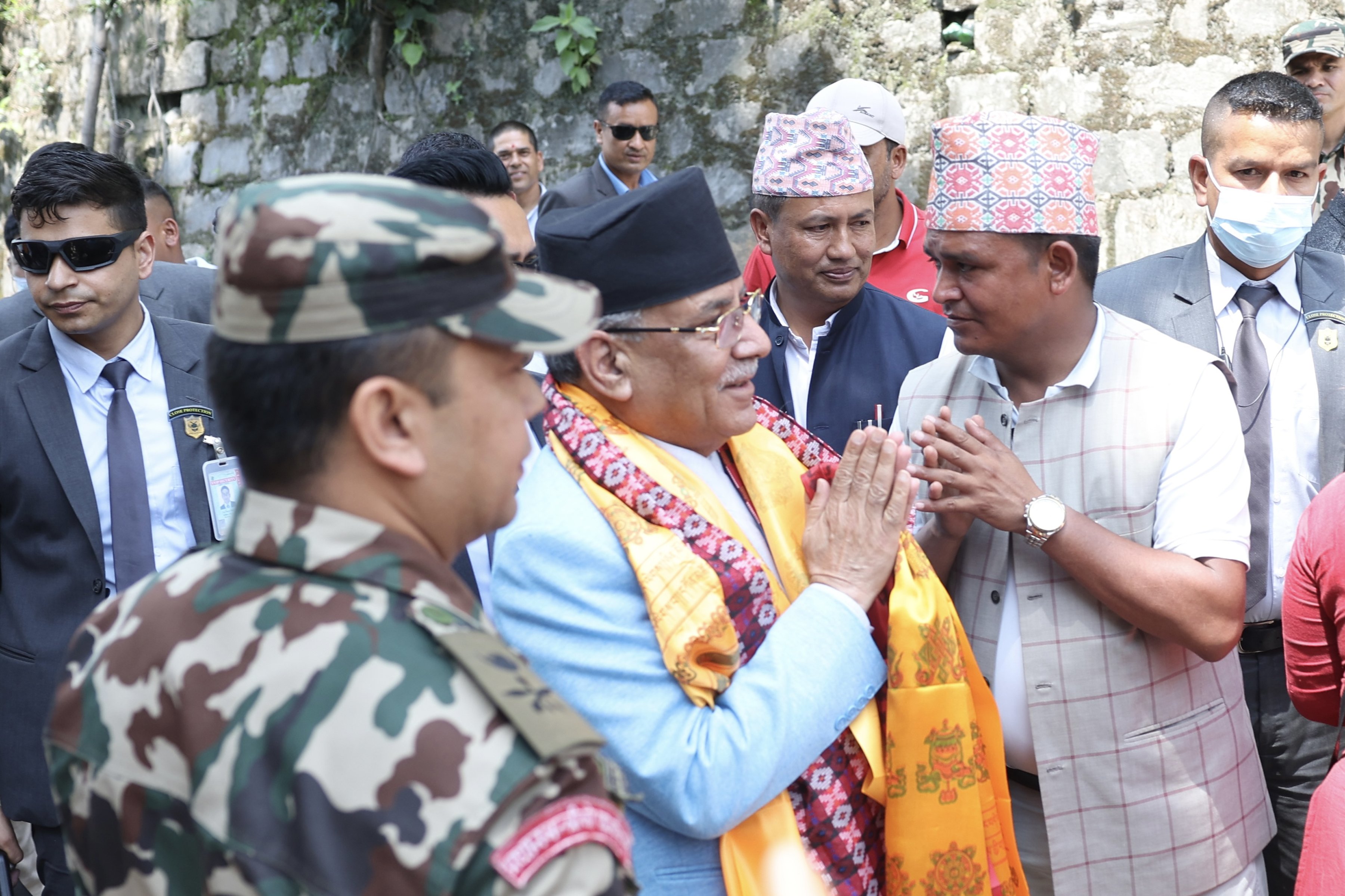 प्रधानमन्त्रीलाई मेलम्चीमा स्वागत