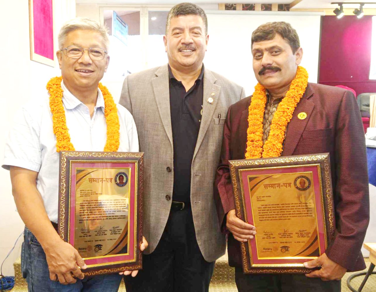बरिष्ठ मुटुरोग विशेषज्ञ प्राडा राजेन्द्र कोजु ‘गुणलक्ष्मी स्मृति रोटरी स्वास्थ्य सम्मान’ बाट सम्मानित