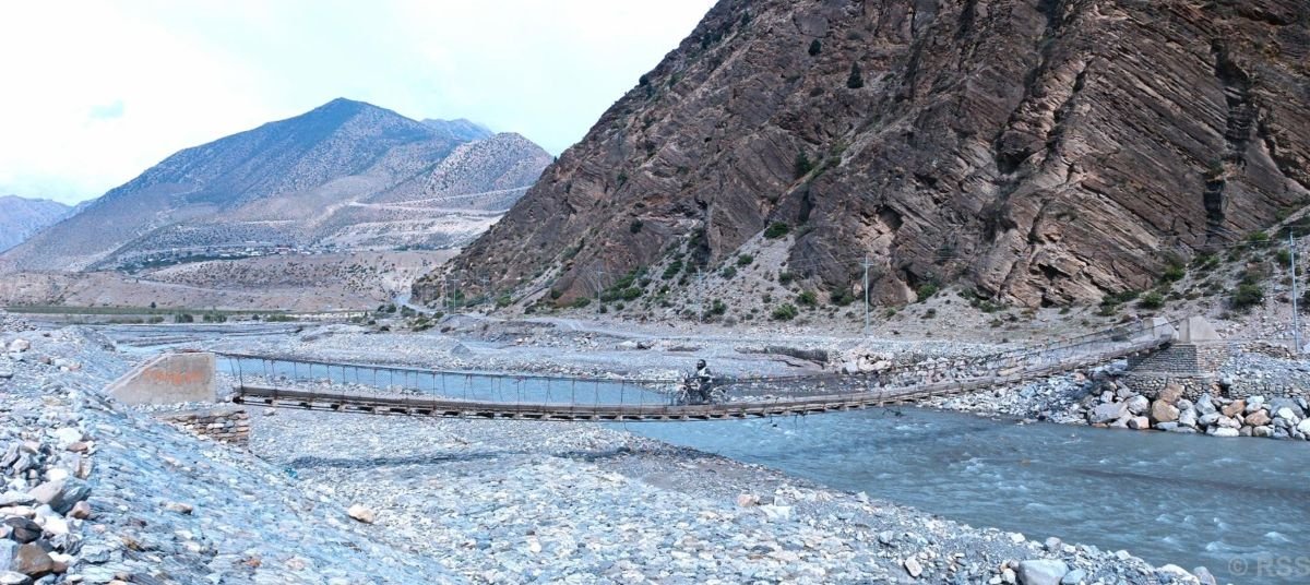 कालीगण्डकी नदीमा झोलुंगेपुल (तस्बिर)