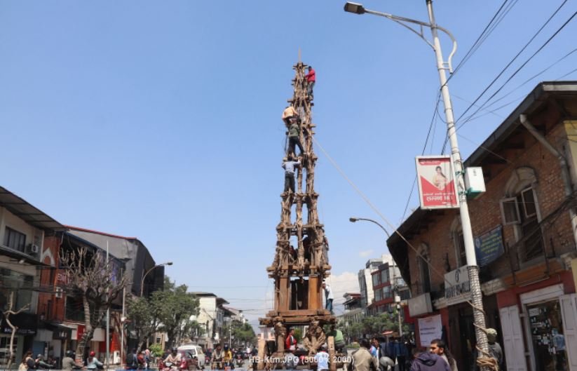 सेतो मछिन्द्रनाथको रथ