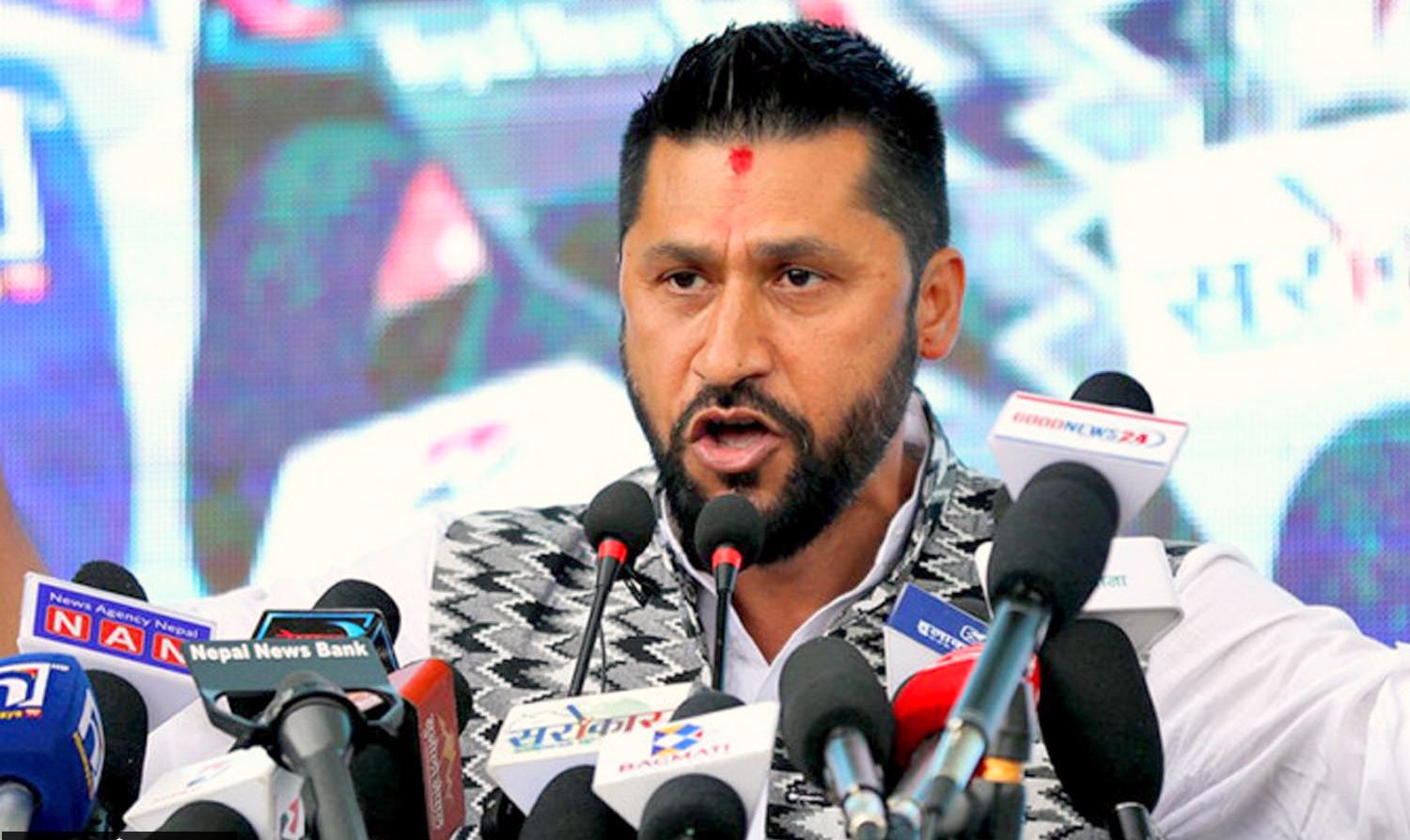 आफ्नो अभिव्यक्तिको कारण रवि लामिछानेको चर्को विरोध