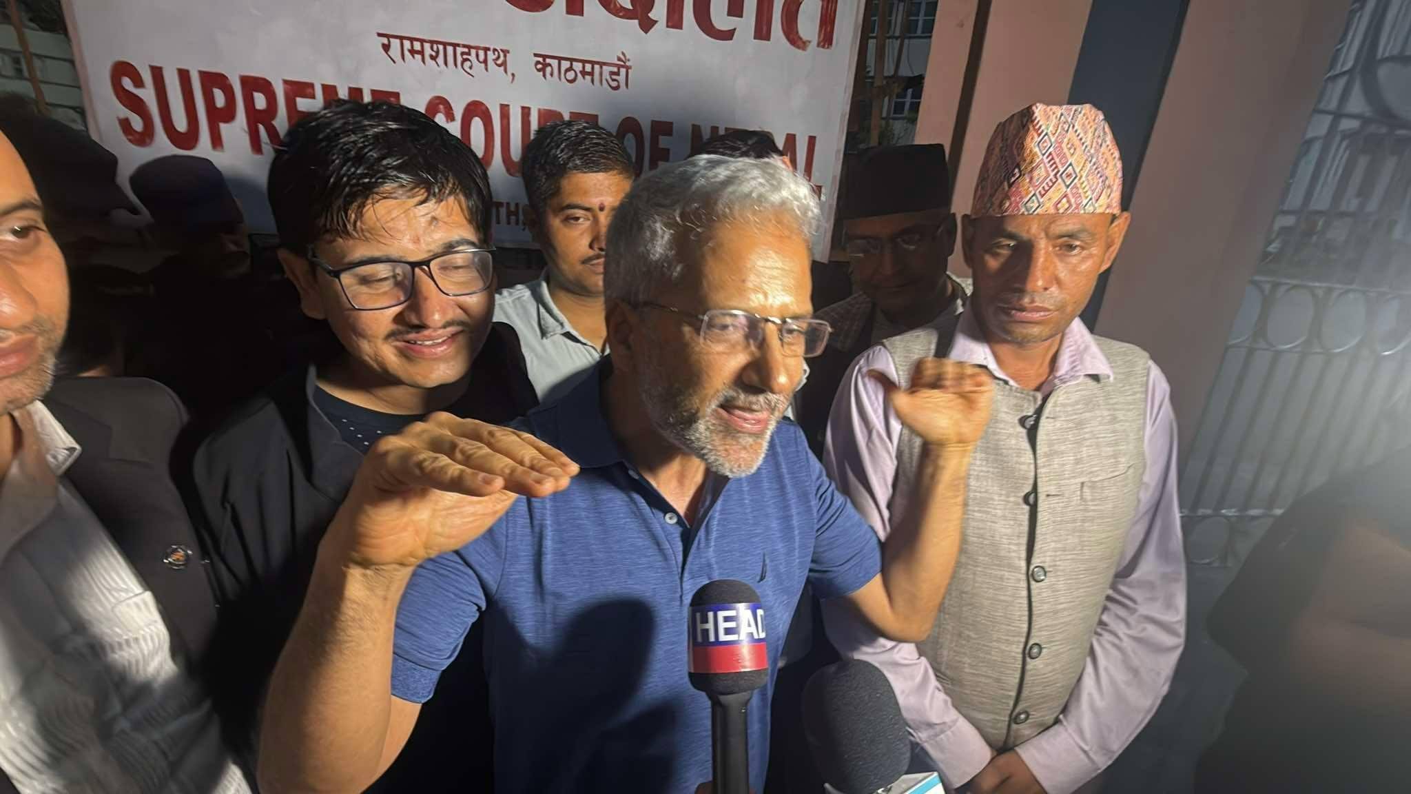 थुनामुक्त भएपछि रवीन्द्र मिश्रले भने- राजसंस्था पुनर्स्थापनाका लागि आन्दोलन गरेकै हुँ, तर आपराधिक कार्यमा संलग्न छैन