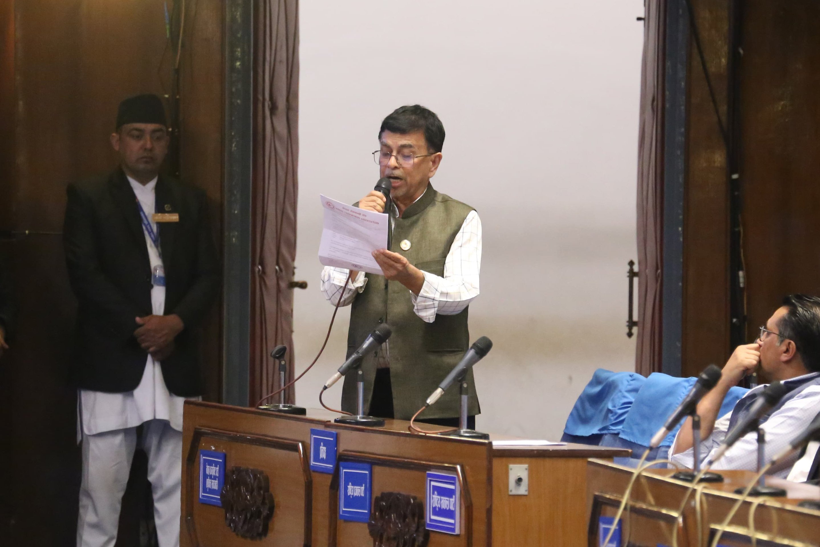 अदालतले राज्य चलाउन थाल्यो भन्दै सांसद पाण्डेको आपत्ति