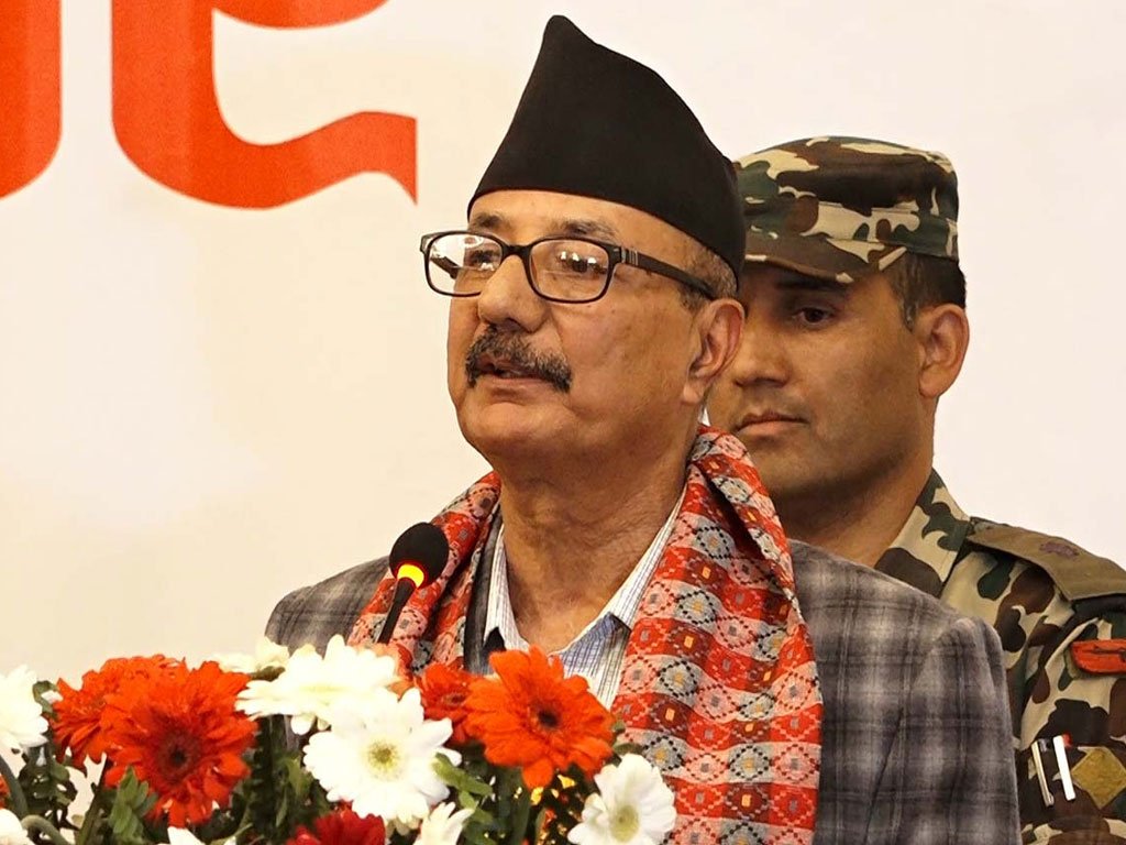 टायल उद्योगको विकासमा सरकारले सहयोग गर्छ : उद्योगमन्त्री रिजाल