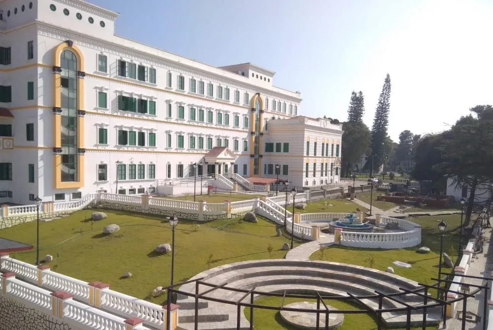 थापाथलीस्थित नवनिर्मित भवनबाट नेपाल राष्ट्र  बैंकको सेवा सुचारु