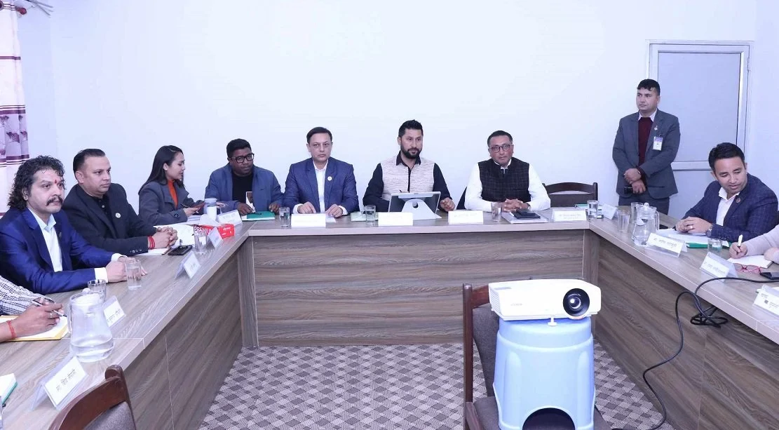 प्रधानमन्त्री प्रचण्डलाई विश्वासको मत दिन रास्वपाको ह्वीप जारी