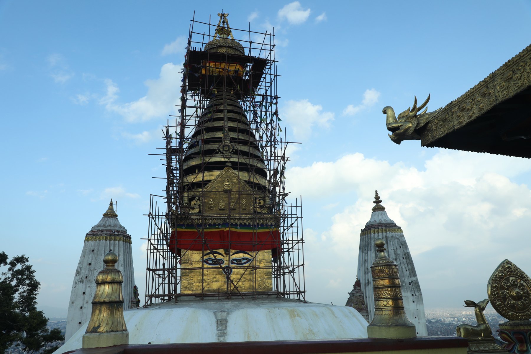 स्वयम्भू स्तुपाको गजुर जीर्णोद्धार