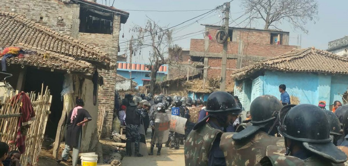 दुई पक्षबीच झडपले तनाव बढेपछि गौरमा अनिश्चितकालीन कर्फ्यु