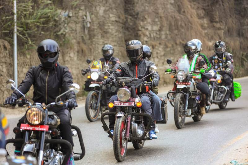 अल्फा अटोमोटिभले रिसेस राइड सम्पन्न