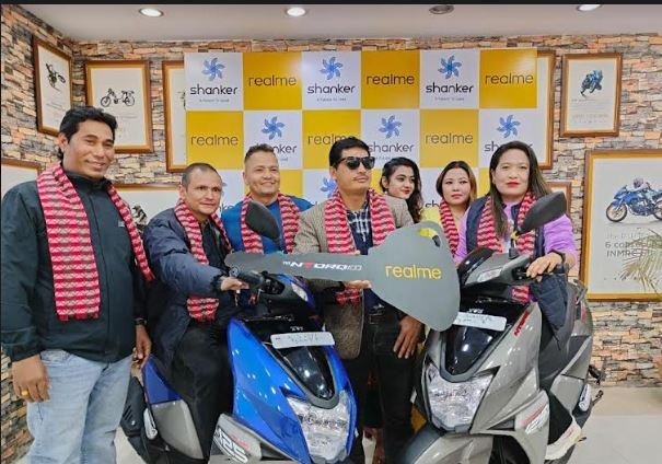रियलमीद्वारा आफ्ना “अचिभर रिटेल डिस्ट्रिब्युटर” हरुलाई स्कुटर वितरण