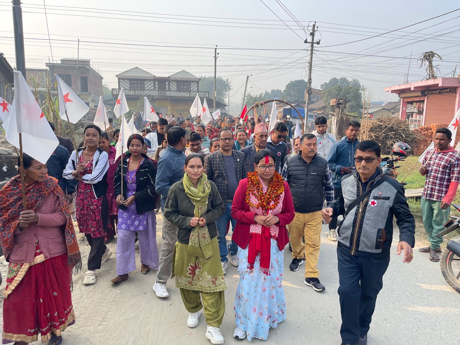 विकासको कामलाई भोट बैंक बनाउँदै रेनु दाहाल, प्रतिद्वन्द्वीलाई चुनौती