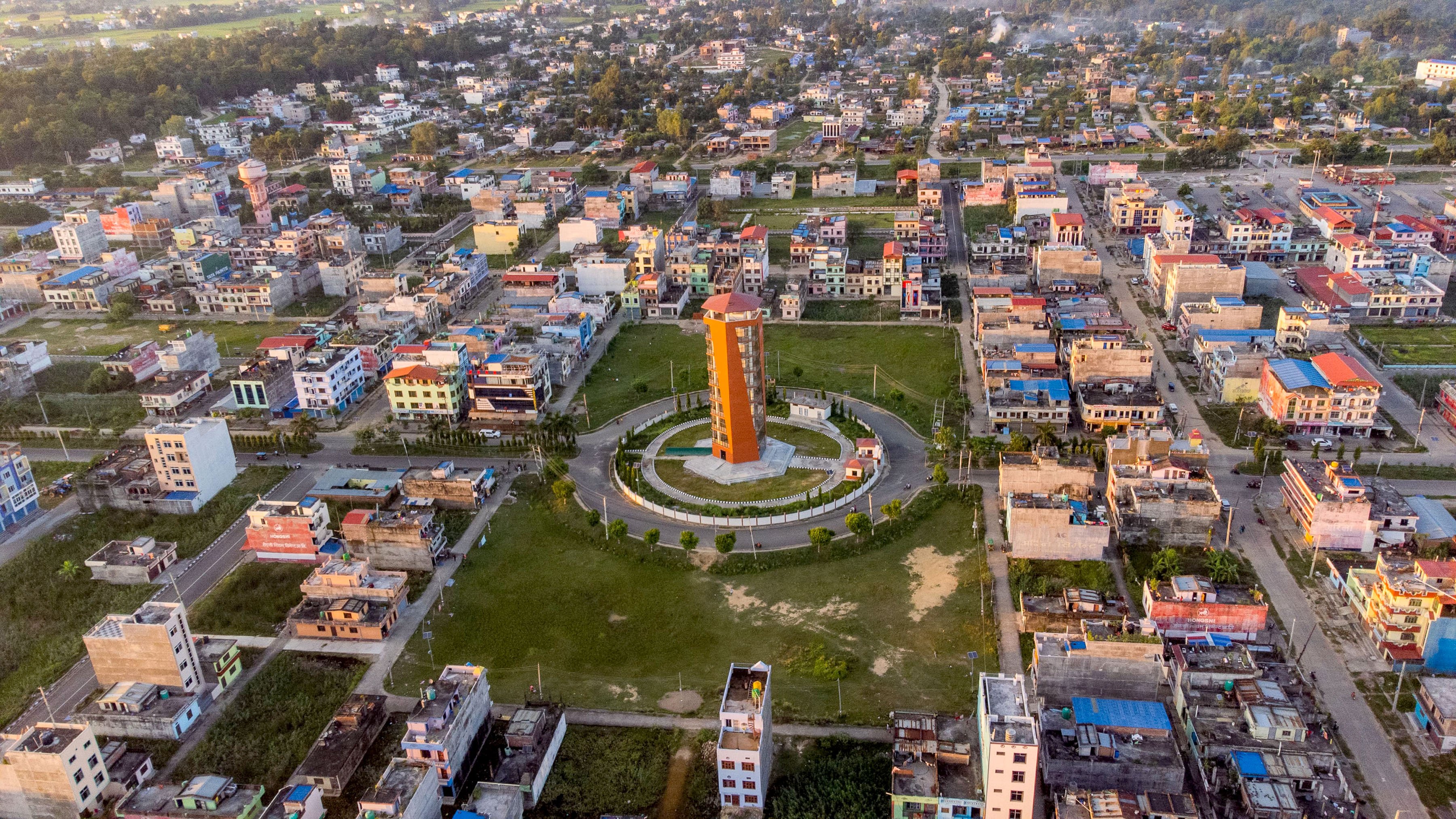 कोहलपुर बजार र भ्यूटावर (तस्बिर)