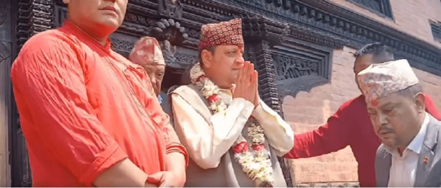 पूर्वराजा शाहद्वारा गुरु गोरखनाथ मन्दिरमा पूजा अर्चना