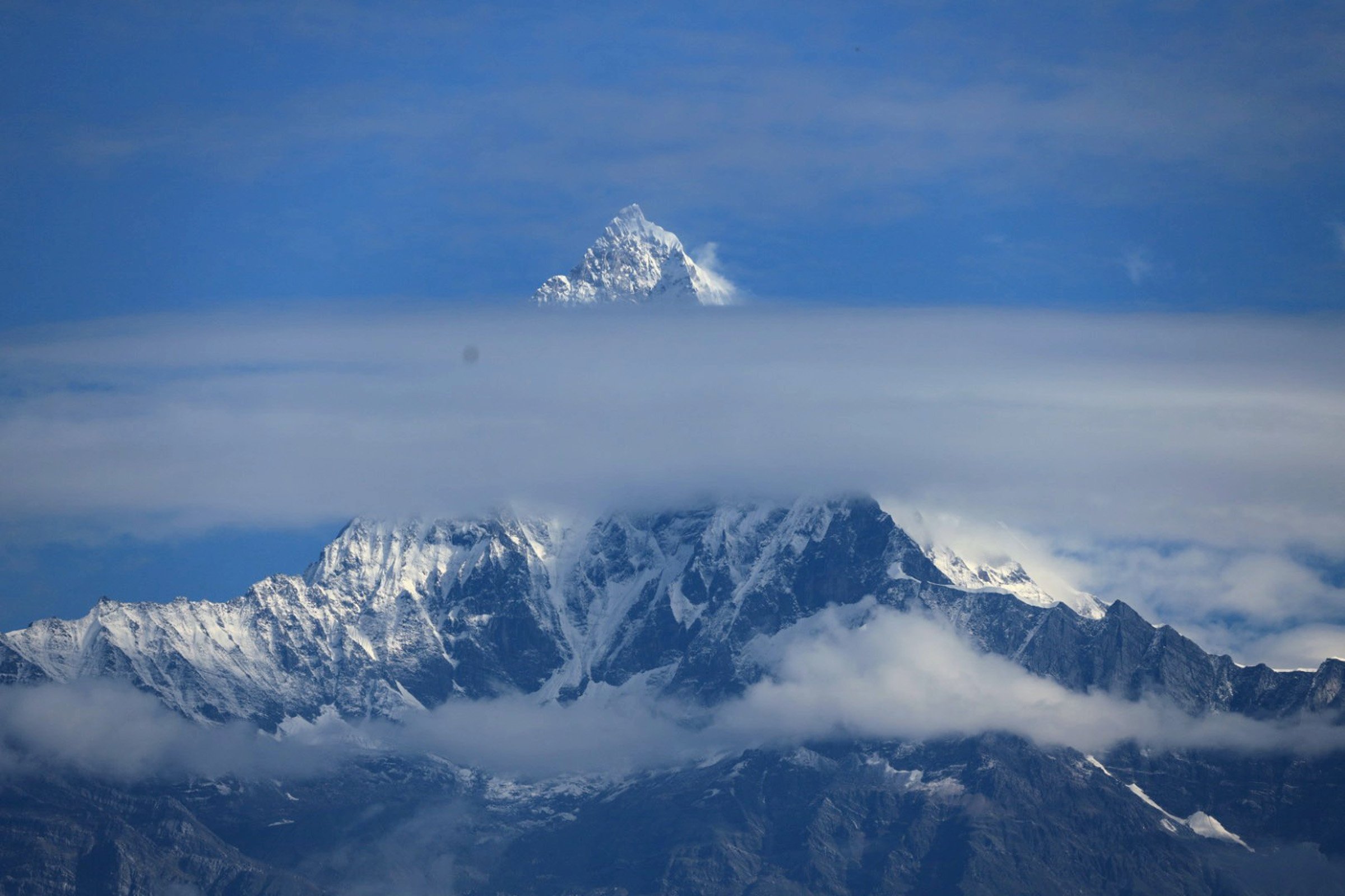 माछापुच्छ्रे हिमाल
