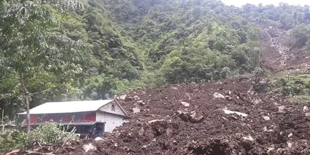 पहिरोले घर पुरिँदा दुई जना बेपत्ता