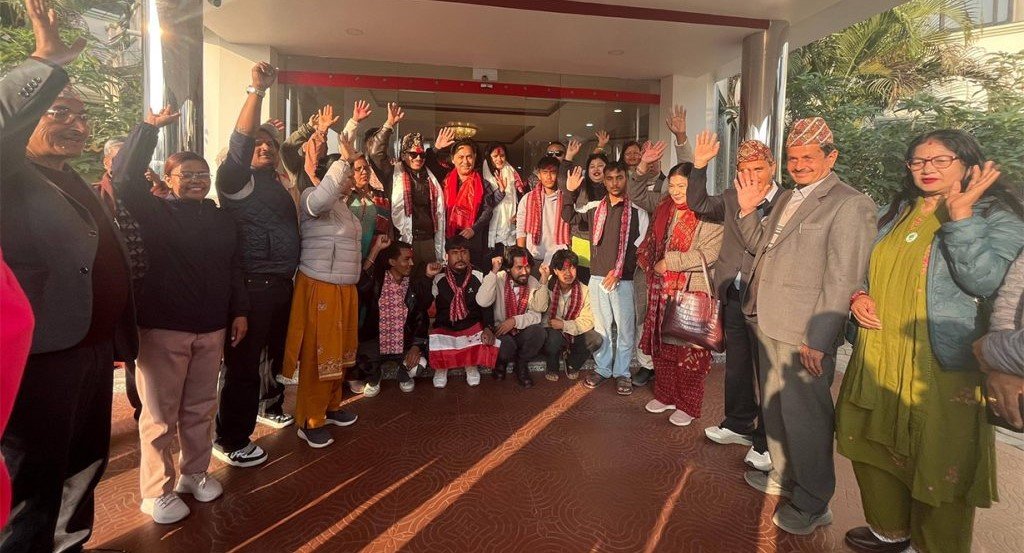 चुनावको मुखमा रास्वपा छोड्ने लहर