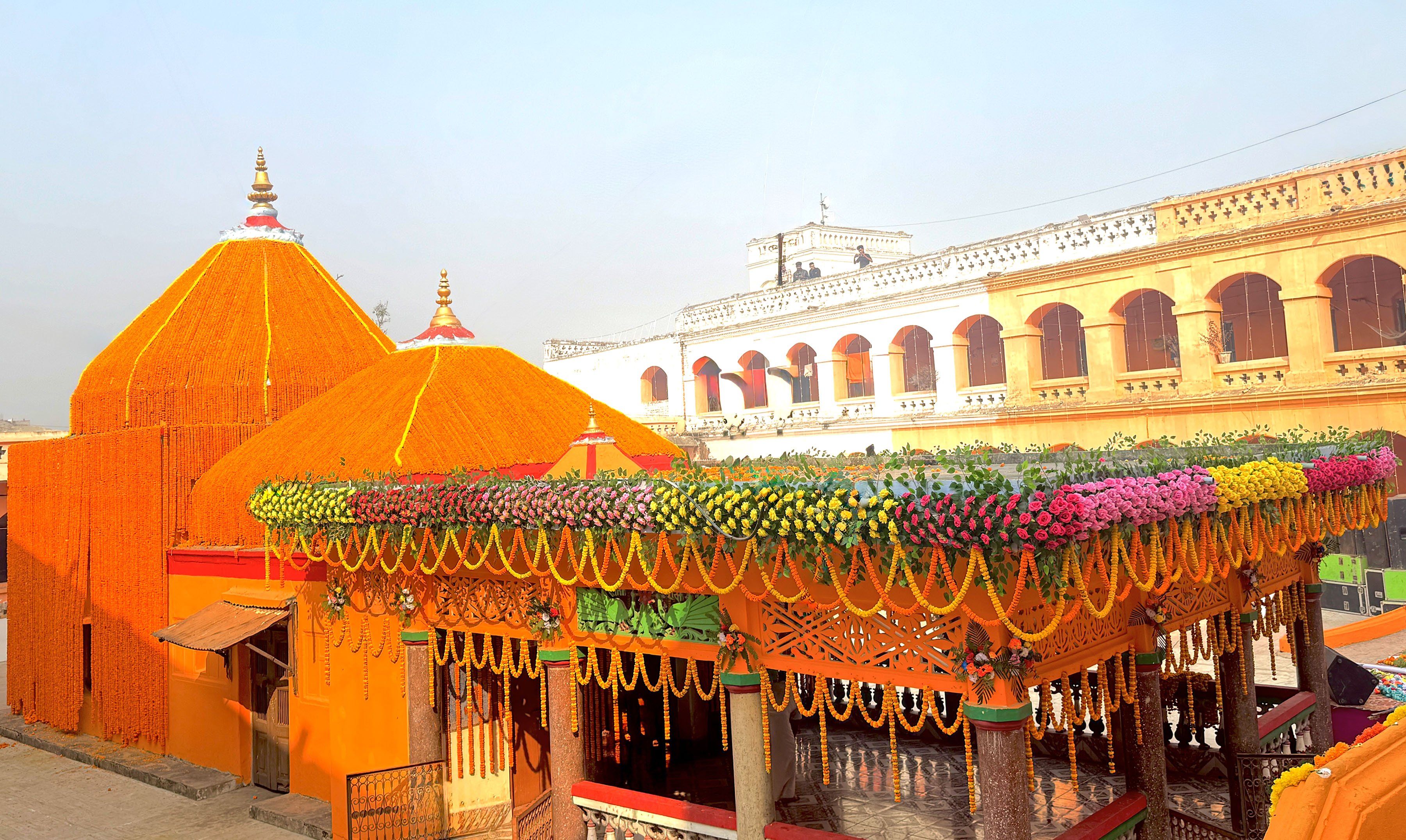 जन्तीको स्वागतका लागि फूलमालाले सजाइएको लक्ष्मीनारायण मन्दिर (तस्बिर)