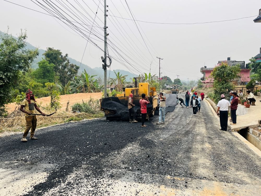 दुलेगौडा–हर्कपुर मार्ग धमाधम कालोपत्र गरिँदै