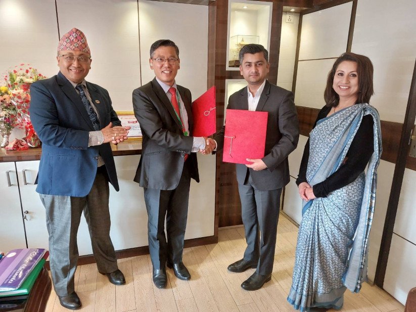 त्रिपक्षीय सम्झौतापत्रमा हस्ताक्षर