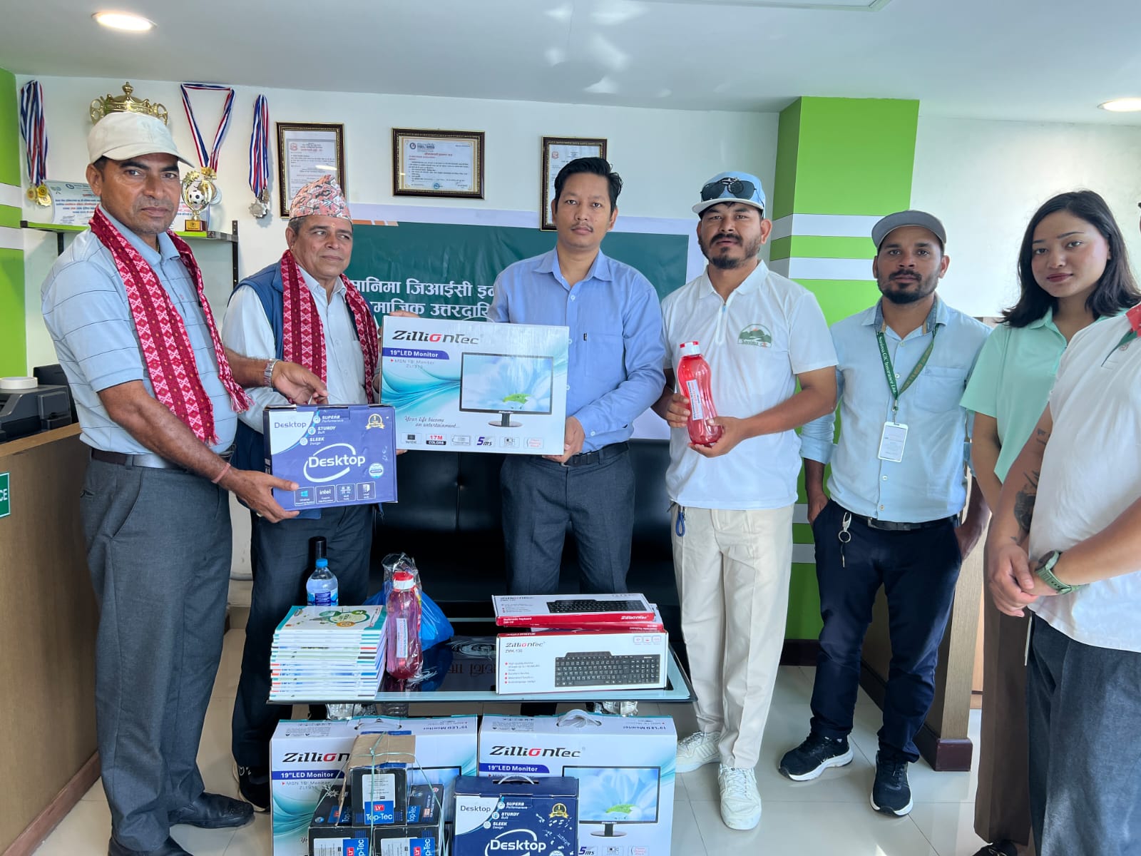 सानिमा जिआइसी इन्स्योरेन्सद्वारा जनज्योति विद्यालयलाई शैक्षिक सामग्री सहयोग