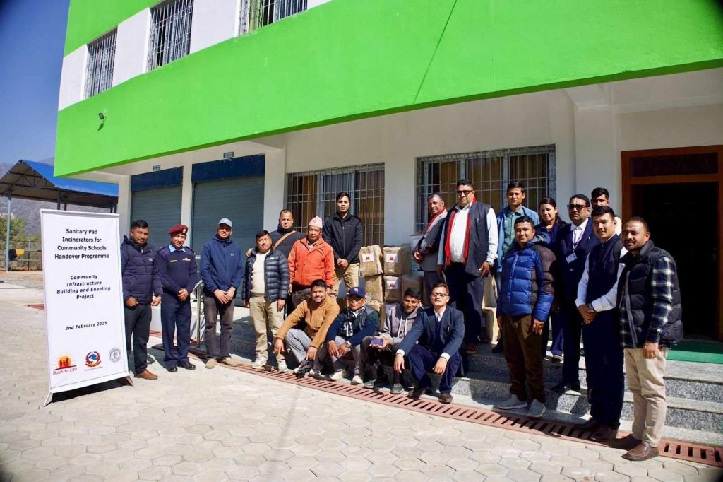 गोलन्जोर गाउँपालिकालाई सेनिटरी प्याड डिस्पोजल मेसिन हस्तान्तरण