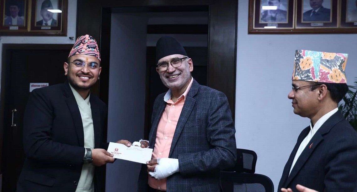 बीमा प्राधिकरणका अध्यक्ष ओझाको नियुक्ति सम्बन्धी मन्त्रिपरिषद्को फाइल झिकाउन सर्वोच्चको आदेश