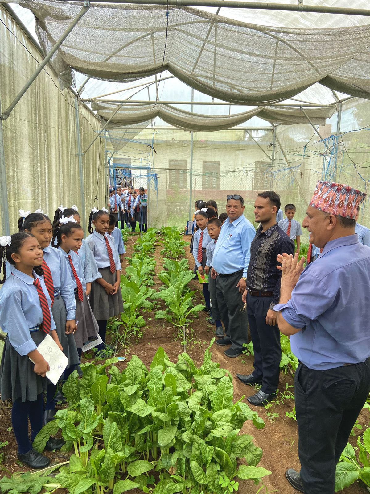 विद्यार्थीलाई कृषिसम्बन्धी ज्ञान