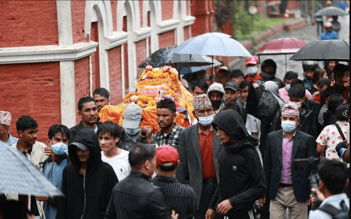 गणेश नेपालीको शव अन्त्येष्टिका लागि आर्यघाट लगियो