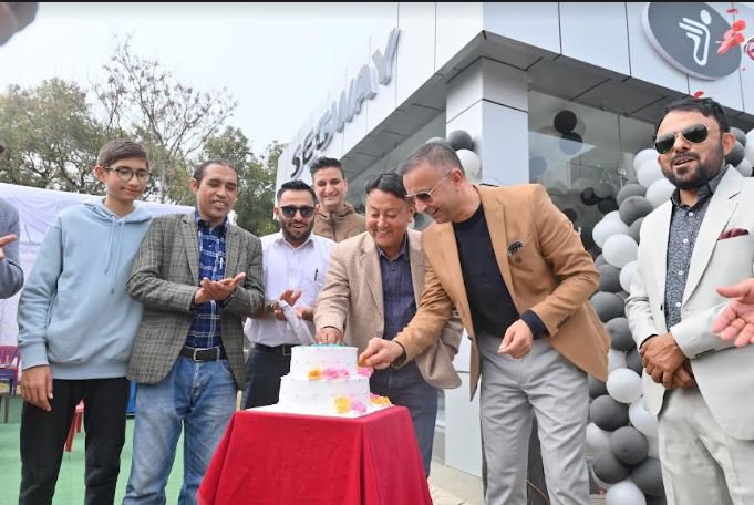 सेगवेको नयाँ शोरुम पोखरामा