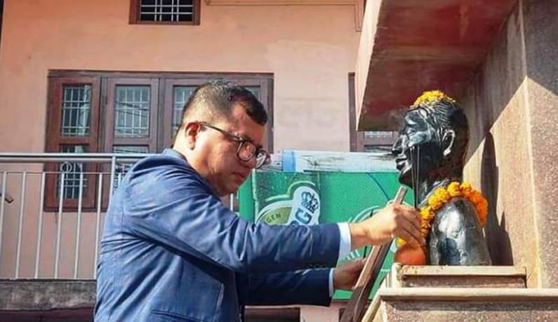 सहिदको शालिकमा माल्यार्पण