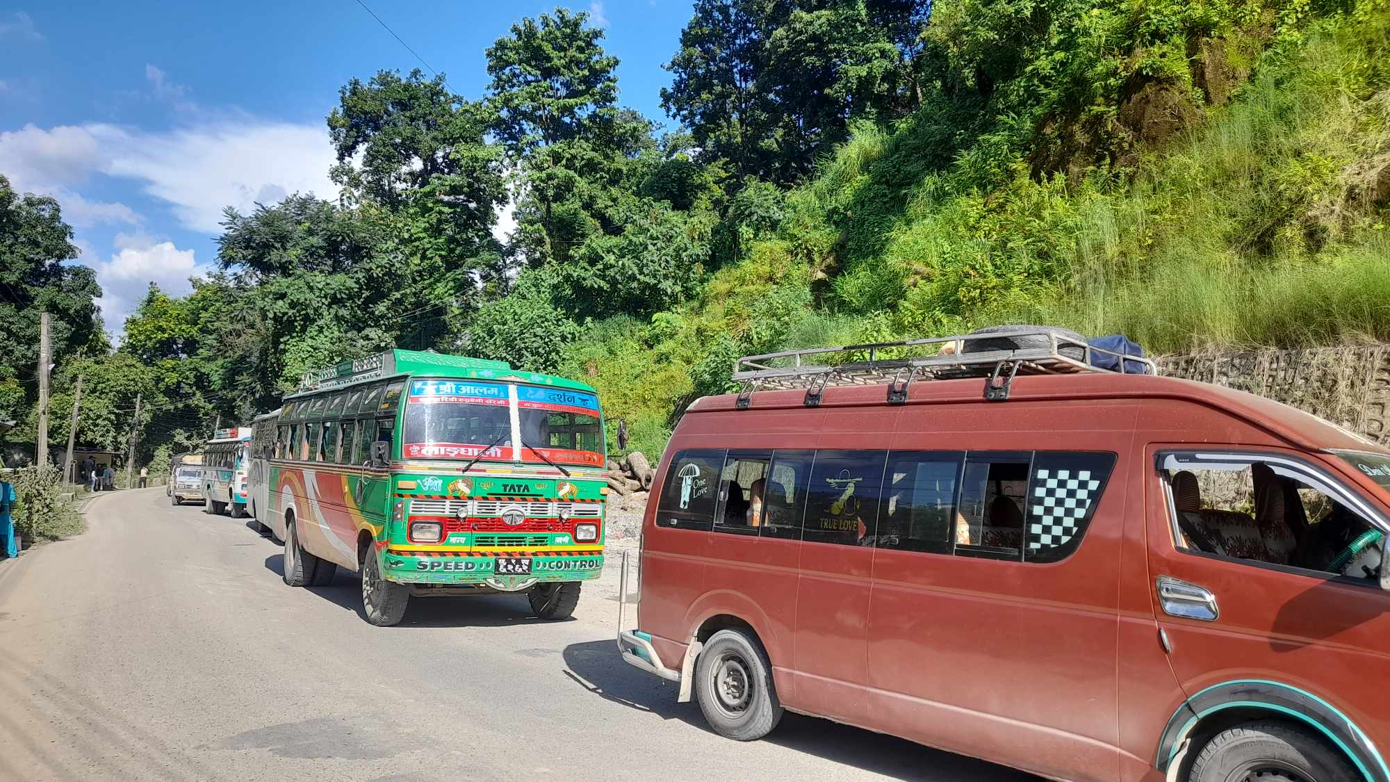 सुख्खा पहिरोले बुटवल-पाल्पा सडक अवरुद्ध