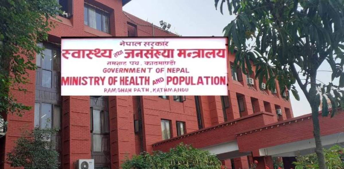 सुर्तीजन्य सामग्रीको मुल्य उल्लेख गरिएको पोष्टर  पसलमा राखेमा कारबाही हुने
