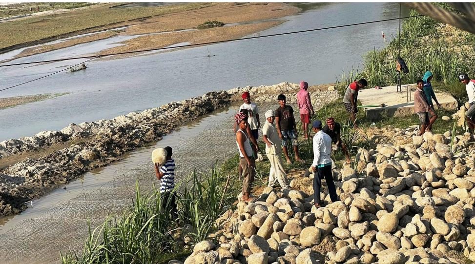 तटबन्ध निर्माण